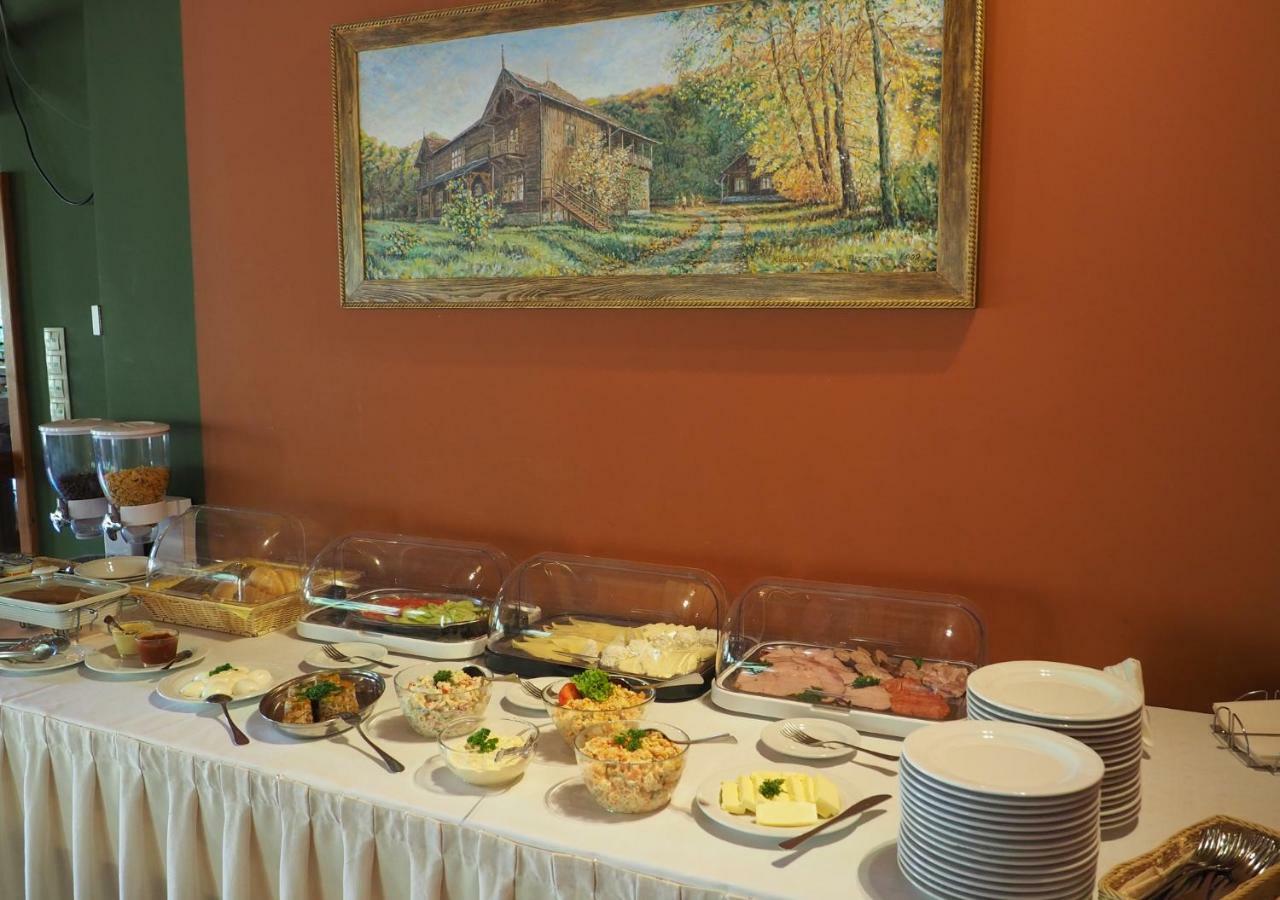 Hotel Kochanów Buitenkant foto