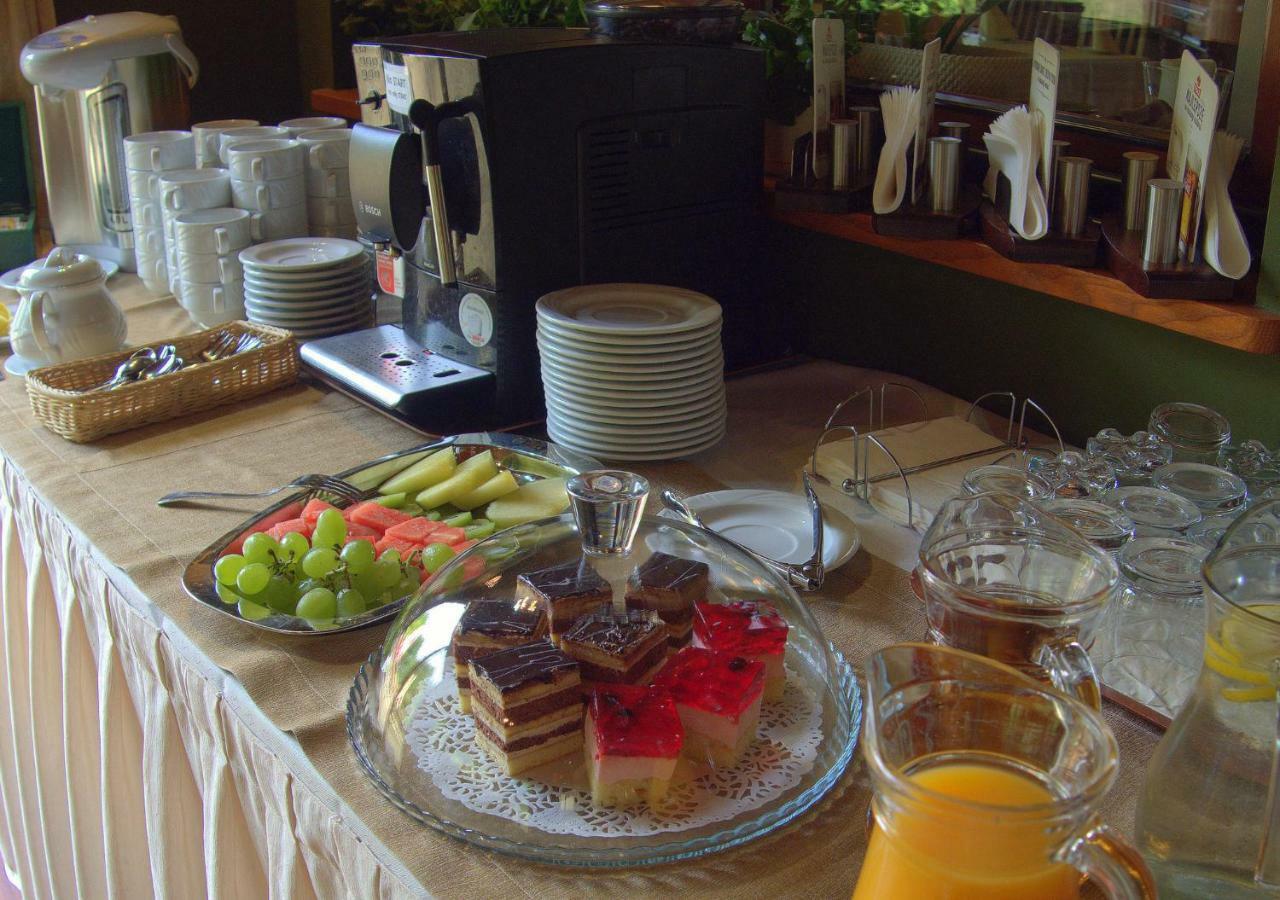 Hotel Kochanów Buitenkant foto